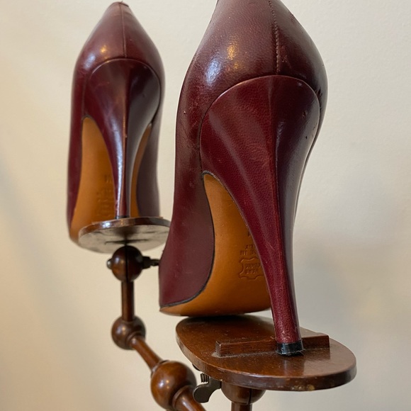 Vintage 1970s Two Toned Burgundy Pump - Picture 5 of 6